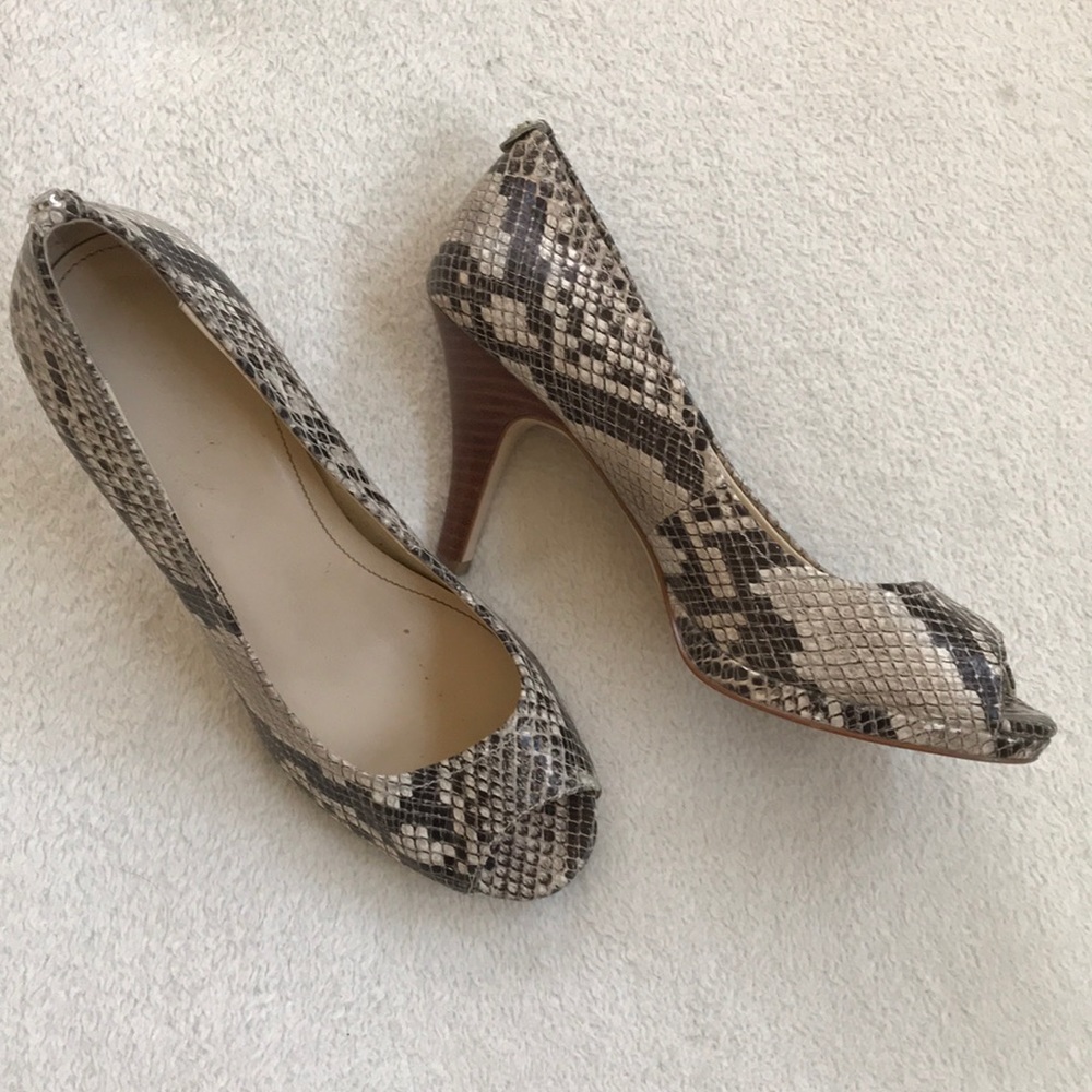 Calvin Klein faux snake skin heals - 7.5